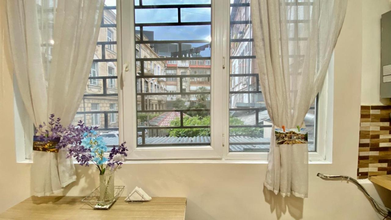 Freedom Square Apartment Tbilisi Eksteriør billede